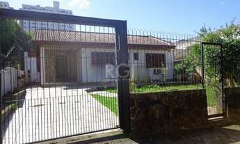 Imagem: Porto Alegre - Casa Padrão - Partenon