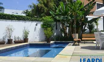 Imagem: CASA ASSOBRADADA - VILA TRAMONTANO - SP