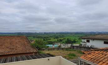 Imagem 6: Sobrado para aluguel possui 180 metros quadrados com 5 quartos