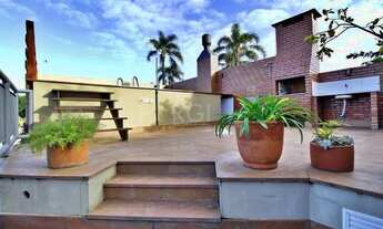 Imagem 2: Porto Alegre - Casa Padrão - Tristeza