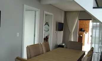 Imagem: Sobrado de Alto Padrão com 4 Dormitórios