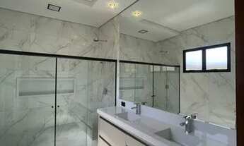 Imagem 7: Casa de condomínio para venda possui 223 metros quadrados com 3 quartos