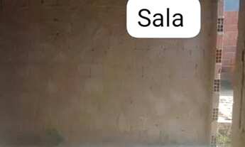 Imagem 3: Terreno com casa quase pronta