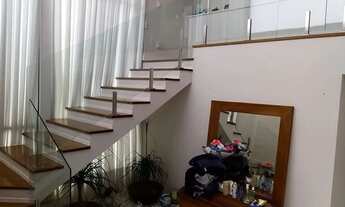 Imagem 5: Casa de condomínio sobrado para venda possui 356 metros quadrados com 4 quartos