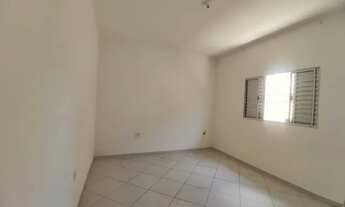 Imagem 6: Bela casa com 2 quartos/banheiro/2 vagas no Parque São Cristóvão!!!