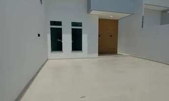 Imagem 2: Parque 10 com 3 quartos e amplo quintal / Via Pública / Casa Nova