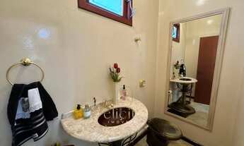 Imagem 4: Casa com 4 Dormitórios (2 Suítes) no Bairro Abraão Florianópolis/SC