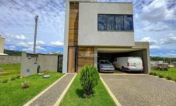 Imagem: Sobrado com 3 quartos sendo 1 suíte, rica