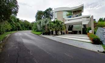 Imagem: Uma casa duplex, 4 quartos, bairro ponta