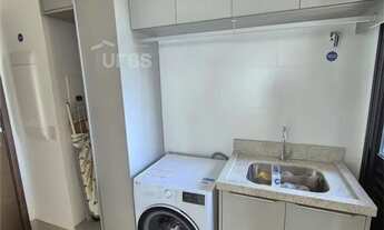 Imagem 7: Este elegante apartamento oferece 137 m² de área privativa, proporcionando conforto e sofi