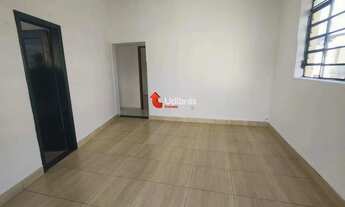 Imagem 4: Casa para aluguel, 2 quartos, 1 vaga, Sagrada Família - Belo Horizonte/MG