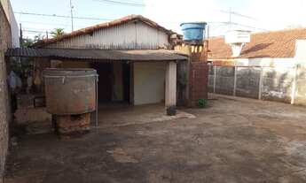 Imagem 2: Casa perto do centro a venda