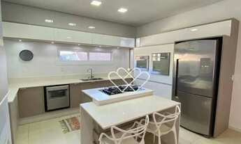 Imagem 4: Casa Nova com Piscina, Área Gourmet e Energia Solar: Conforto e Sustentabilidade em Cada D