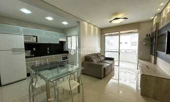 Imagem 4: Semi-mobiliado em andar alto, edifício Rio Reno