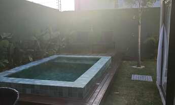 Imagem: Casa duplex com três ou quatro suítes