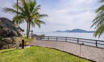 Imagem 3: Casa para Venda em Florianópolis, Cacupé, 5 dormitórios, 4 suítes, 5 banheiros, 2 vagas