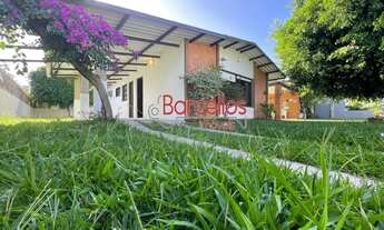 Imagem 1: Casa em Imbé ao lado de avenida principal com três dormitórios