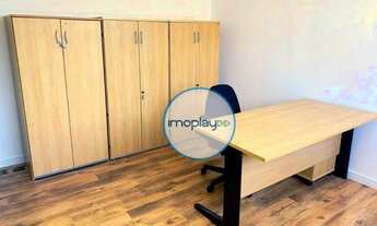 Imagem 4: Conjunto comercial com 45m² mobiliado, 02 banheiros, copa, 02 vagas e persianas nas janela