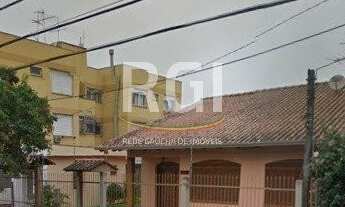 Imagem: Porto Alegre - Casa Padrão - Cavalhada