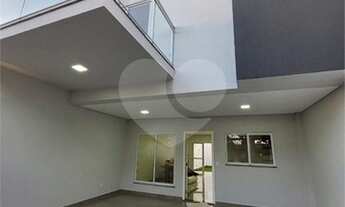 Imagem 7: Sobrado à venda com uma super sobra de terreno - Tropical III - Cascavel/pr - 3 quartos