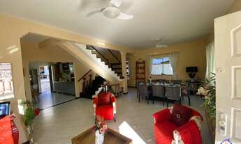 Imagem 3: Casa para venda tem 255 metros quadrados com 4 quartos em Vila Capri - Araruama - RJ