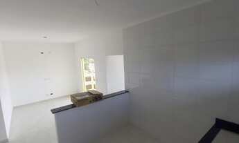 Imagem 5: Linda casa sobreposta nova na praia à 250m do mar, possui piscina e 2 quartos. Itanhaém/SP