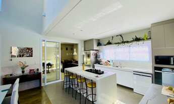 Imagem 6: Casa de condomínio sobrado para venda possui 288 metros quadrados com 4 quartos