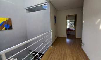 Imagem 7: Sobrado com 3 dormitórios, suíte e 3 vagas de garagem !