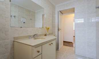 Imagem 2: Apartamento com 3 dormitórios e 1 suíte com 2 vagas na Vila Mariana próximo ao Metro