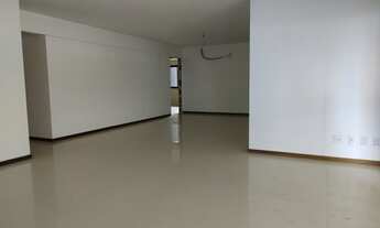 Imagem 3: ótimo apartamento na 2° qd da de Jatiúca, com 200m², 04 Suites sendo uma máster, lazer com