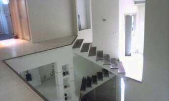 Imagem 7: Lindo Sobrado- Ampla Área Verde - Centro - Penha - SC