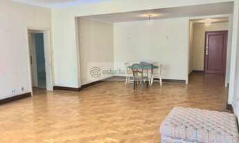 Imagem 2: Espaçoso apartamento de 2 quartos em Copacabana