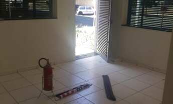 Imagem 3: Aluga Casa Comercial - São José do Rio Preto - 1 Cozinha com armário, 2 Banheiros, 1 garag