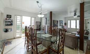 Imagem: Casa com 4 quartos, sendo 2 suítes à venda