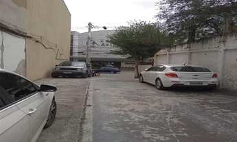 Imagem 3: Casa antiga em ótimo terreno com 360 m²