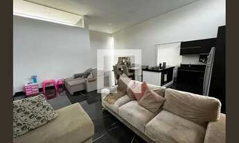 Imagem 2: Casa à Venda - Estância Silveira, 3 Quartos, 370 m2