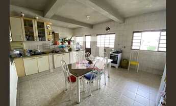 Imagem 3: Casa à Venda - Cabral, 4 Quartos, 117 m2