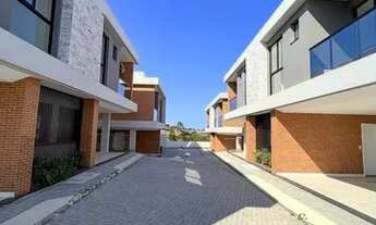 Imagem: Casa duplex em Morada de Laranjeiras com