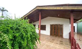 Imagem 3: Casa no Bairro Pedrinhas, 2 quartos, sala, cozinha, banheiro, lavanderia e varanda/garagem