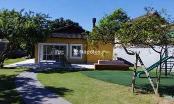 Imagem 3: Casa alto padrão no condomínio Vila Itararé no Campeche, confira