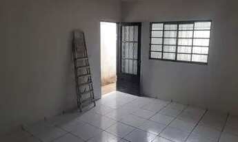 Imagem 7: Casa com varanda, churrasqueira. Santa Emília. Portão eletrônico, casa de 2 quartos e etc