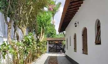 Imagem 3: Casa térrea em condomínio, região da Granja Viana. Baixou p/ vender urgente. AT:1310m2