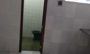 Imagem: Alugo casa de fundo na QNN 8