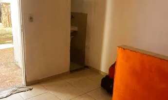 Imagem 4: Aluga-se kitnet Casa com 1 banheiro