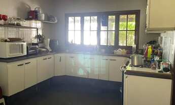 Imagem 7: Casa para aluguel tem 270 metros quadrados com 5 quartos