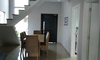 Imagem 2: Sobrado de Alto Padrão com 4 Dormitórios a Venda em Barra Velha