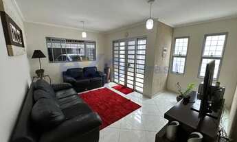 Imagem 2: Casa com 175 m² em Aparecida com 05 quartos, 02 suítes, 02 salas, terraço com churrasqueir