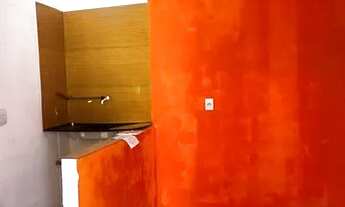 Imagem 2: Aluga-se kitnet Casa com 1 banheiro