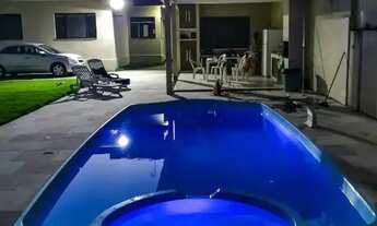 Imagem 2: Casa com 3 dormitórios para alugar, 159 m² por R$ 6.217,77/mês - Centro - Maricá/RJ