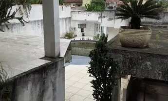 Imagem 4: Open House vende casa com 3 suítes sendo 1 master com piscina na Região Oceânica de Niteró